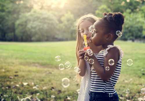 Girls-With-Bubbles-500x350